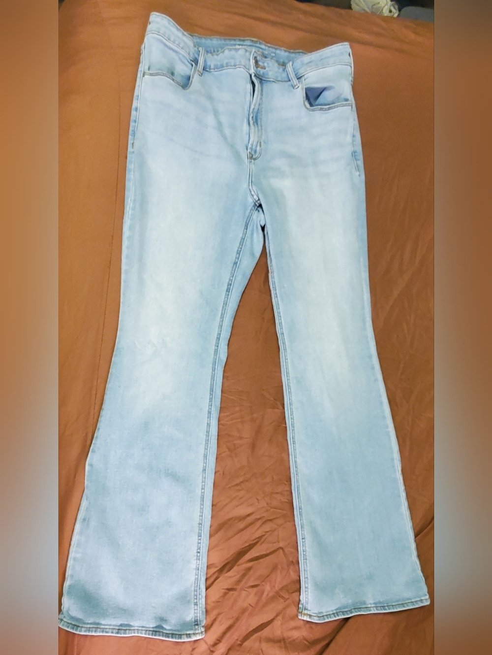 Old Navy, High Rise, WOW Flare, Light Wash Women's Flared Jeans, Size 16